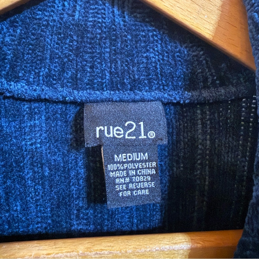 Rue21 Women's Blue Zip-Up Jacket - Picture 3 of 4